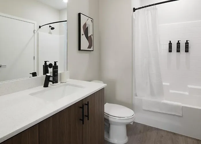 Apartment Landing Modern 1Bd Clubhouse Pool *