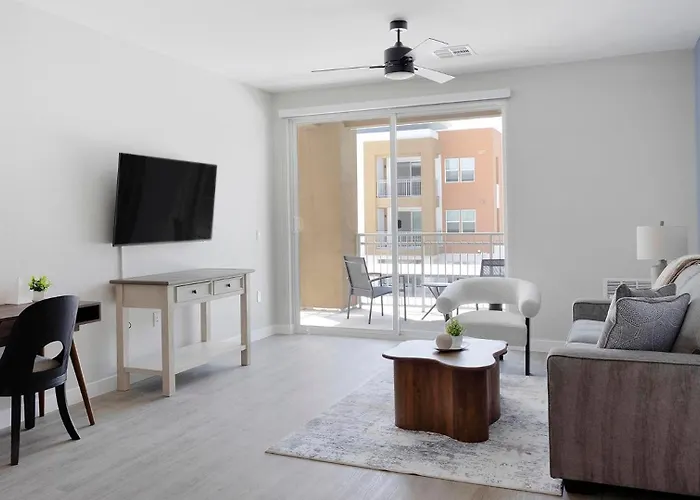 Apartment Landing Modern 1Bd Clubhouse Pool *
