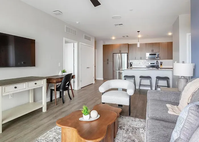 Apartment Landing Modern 1Bd Clubhouse Pool *