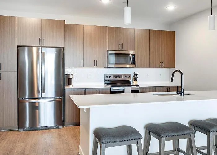 Apartment Landing Modern 1Bd Clubhouse Pool
